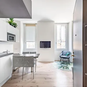 Amazing Flat In Duomo By Easylife Milan